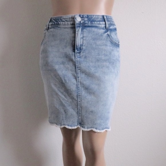 Democracy Jeans Tummy Control Distressed Scalloped Hem Sky Blue Skirt Size 18W - Picture 3 of 4